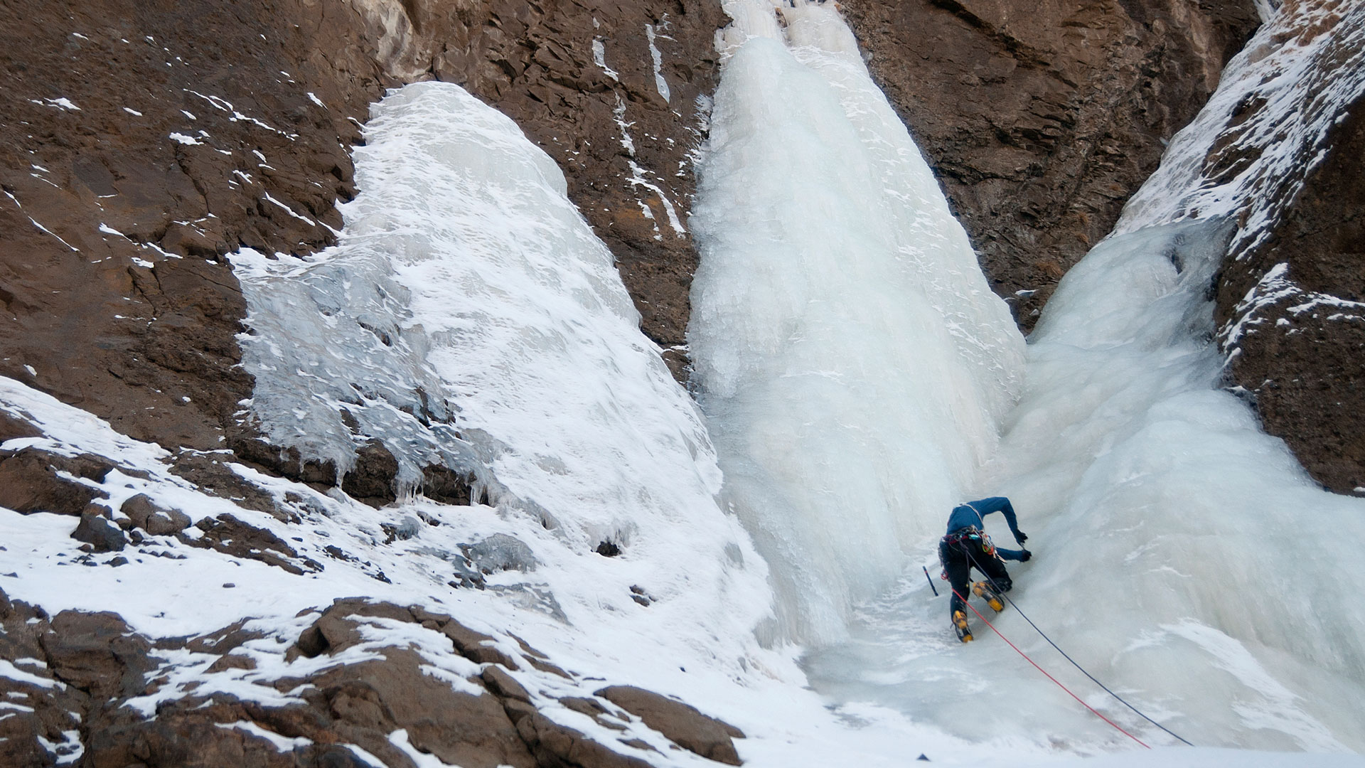 NWC Student Ice Climbing